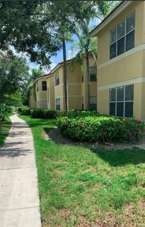 Building Photo - 12840 Vista Isles Dr Rental