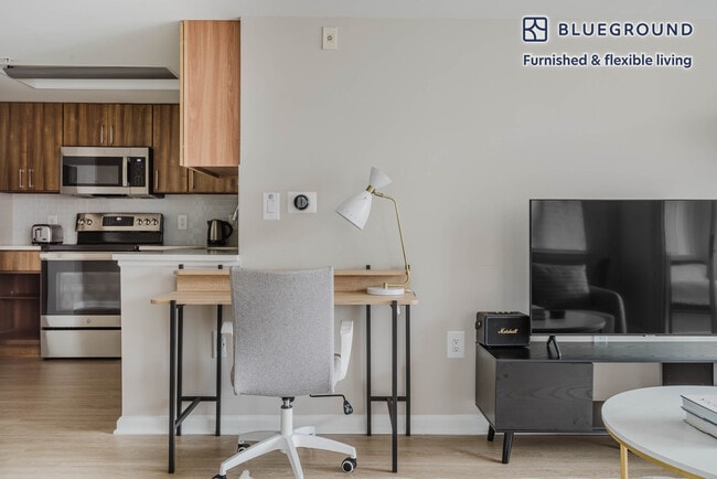 Photo - 450 Massachusetts Ave NW Unidad FL8-ID897