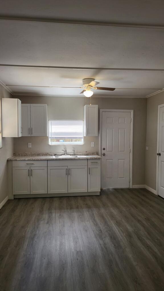 Photo - 230 Delray Ave