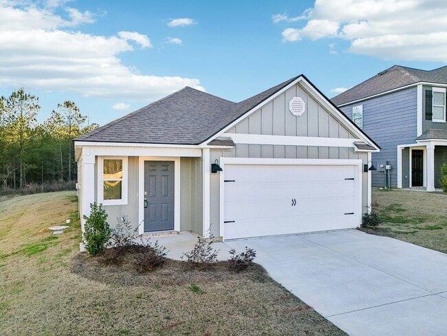 Building Photo - 595 Sterling Pl