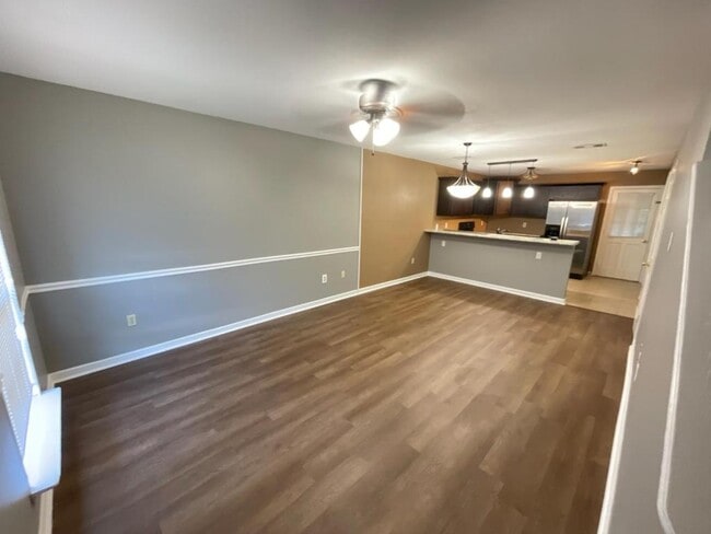 Photo - 14570 Honeysuckle St