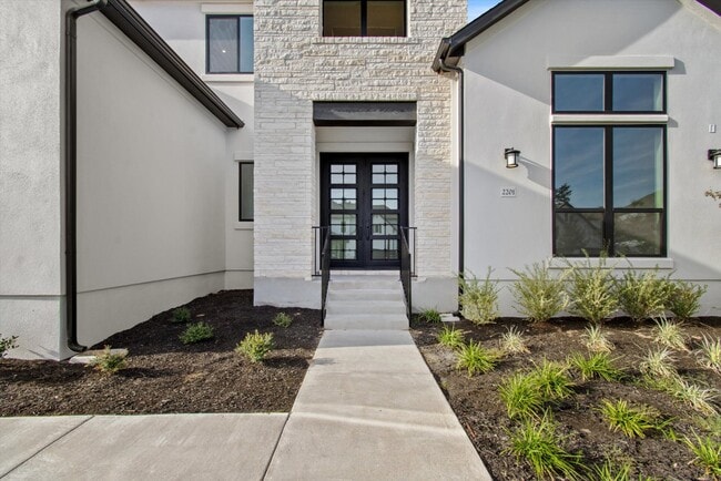 Photo - 2201 Vittoria Vw