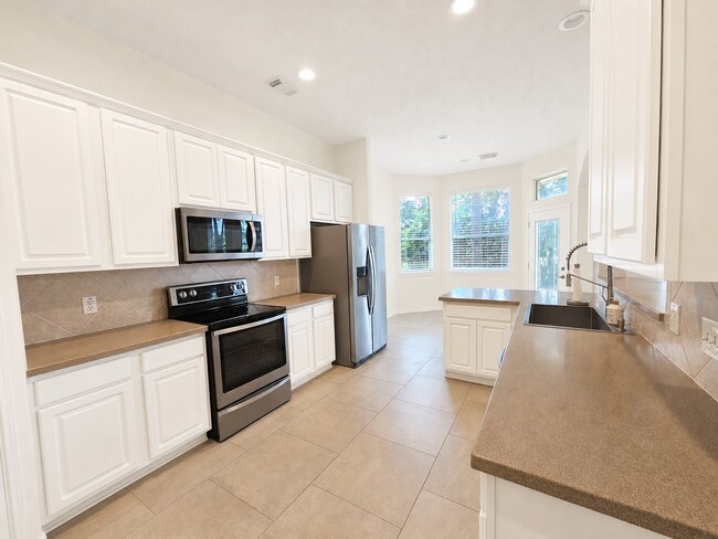 Building Photo - 98 W Knightsbridge Dr