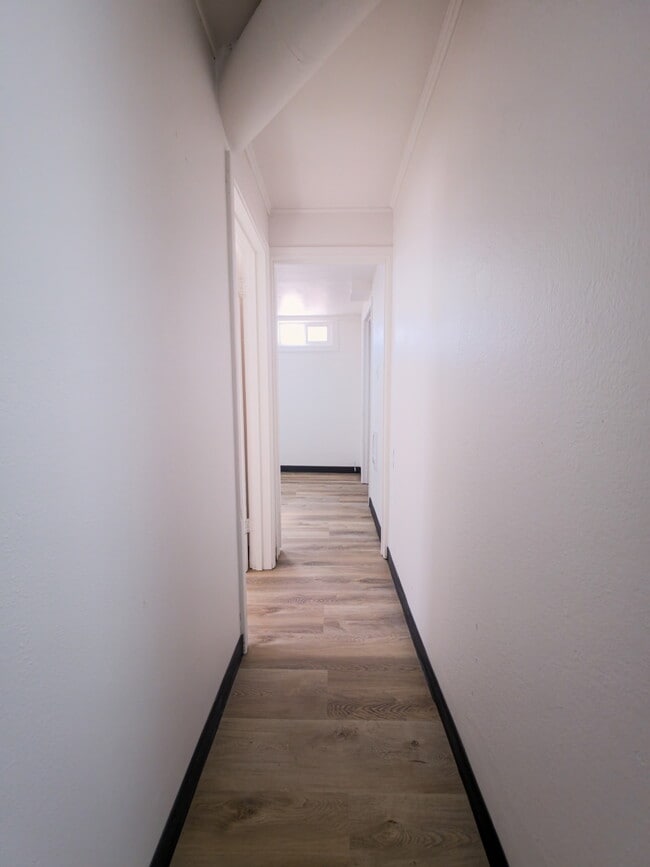 Photo - 1460 Sage Ave