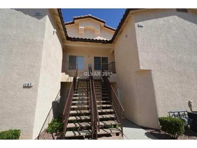 Photo - 2 Bed/ 2 Bath upstairs Condo in Guard Gated Painted Desert