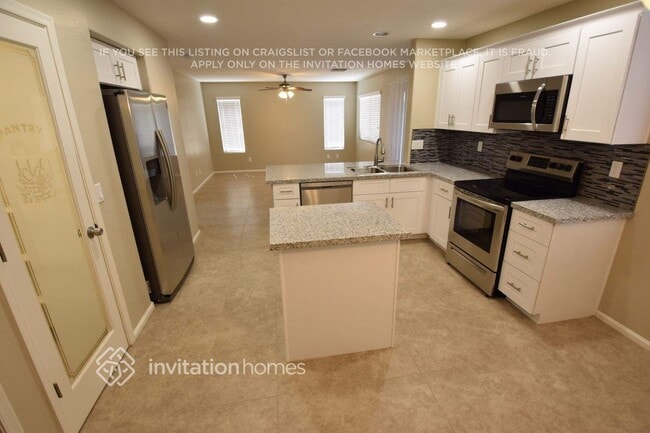 Photo - 1618 E Daniella Dr