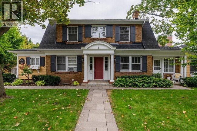 Photo - 2080 Caroline St