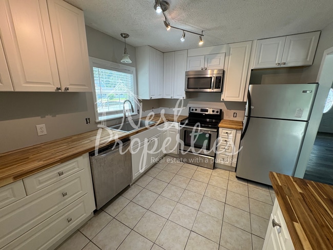 Photo - 136 Weston Watch Rd