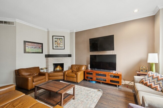 Photo - 1302 N Cleveland Ave Unit 2