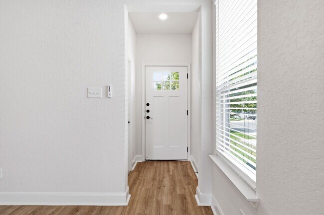 Photo - 10310 Lynwood Branch Unit 102