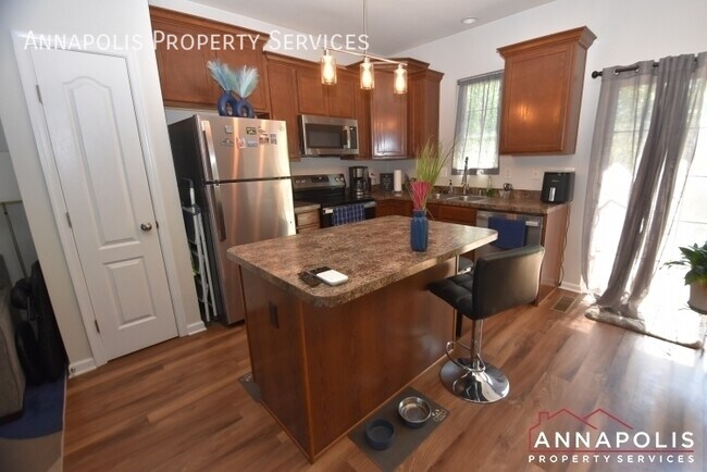 Photo - 807 Croggan Cres