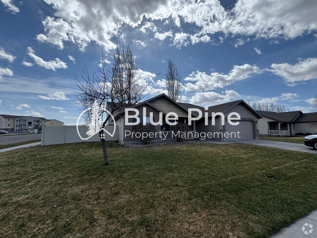 Building Photo - 294 Oaktrail Dr Rental