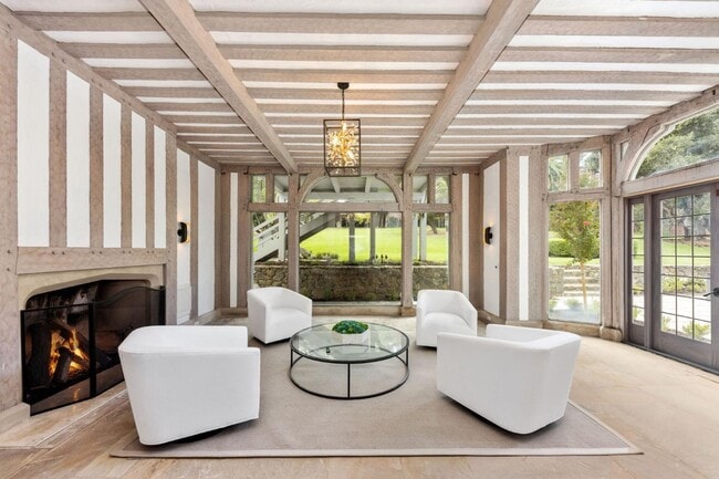 Building Photo - 85 Fagan Dr