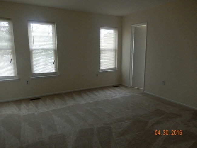 Photo - 7727 Swan Terrace