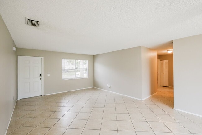 Photo - 2913 SE Ironton Ave