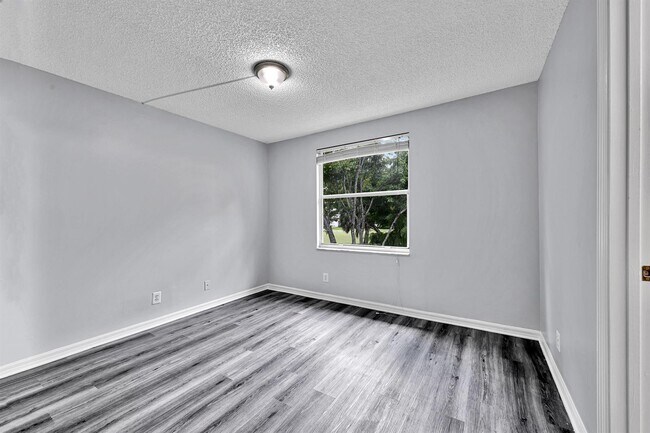 8658 S Southgate Shores Cir Unit 8658