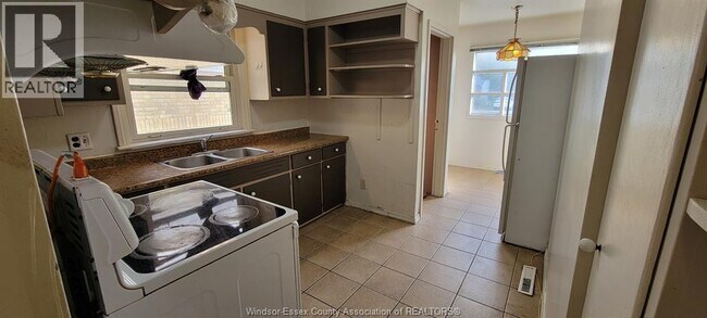 Photo - 3006 Alexander Ave