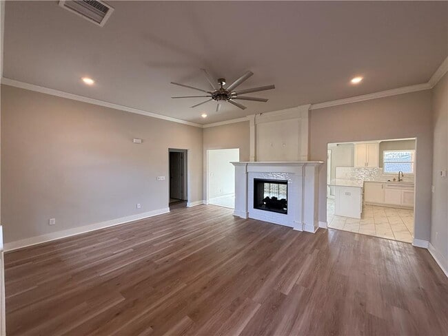 Photo - 28 Kincardine Dr