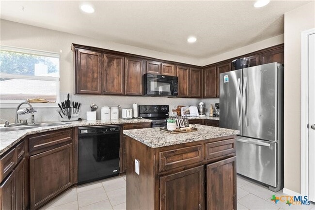 Photo - 3421 Doss St