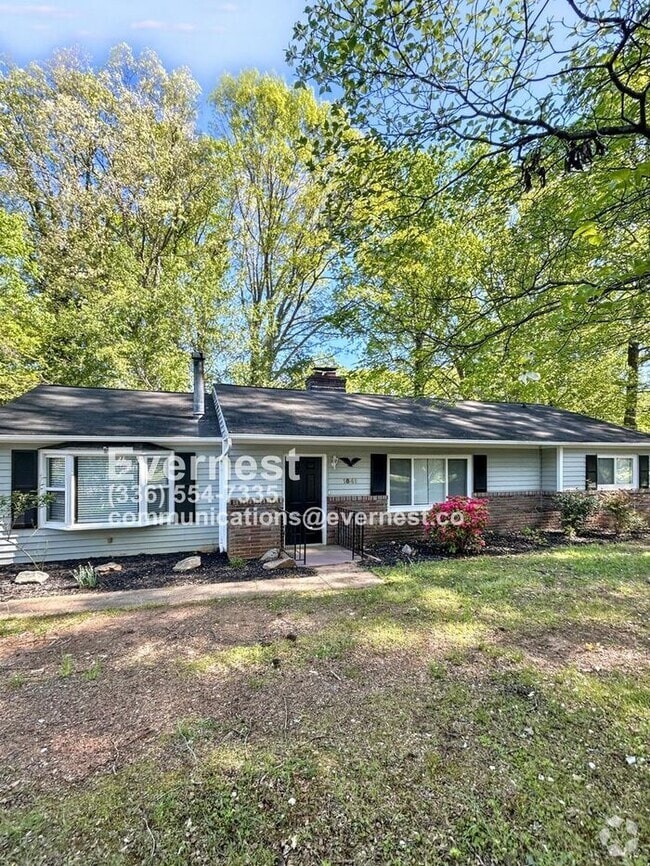 Building Photo - 1841 Fairview Blvd Rental