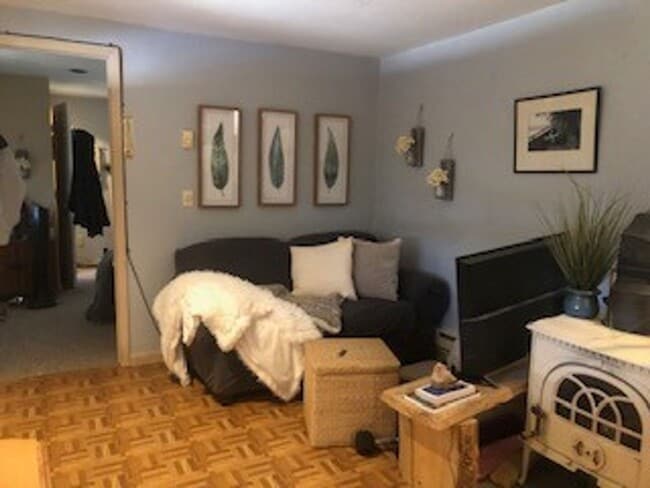 Photo - 705 S River St