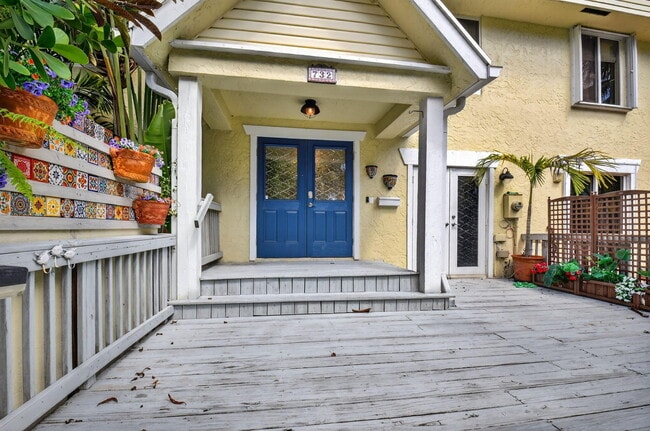 Photo - 732 Rider Rd