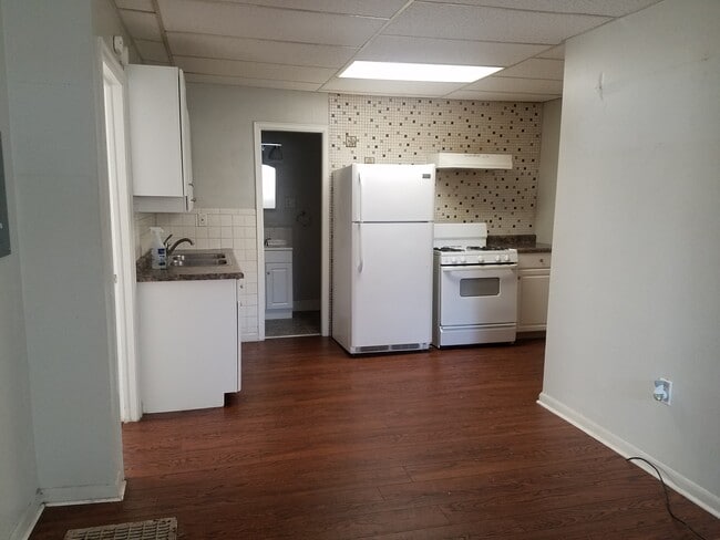 Building Photo - 444 E Main St Unit 444 APT