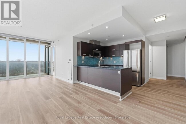 Photo - 90 Park Lawn Rd Unit 2116