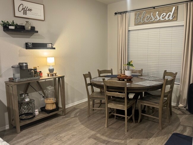 Photo - 287 Rolling Hls