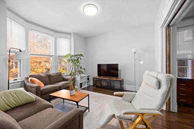 Photo - 6114 Waterman Blvd