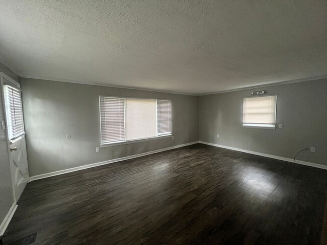 Photo - 209 Morningside Dr