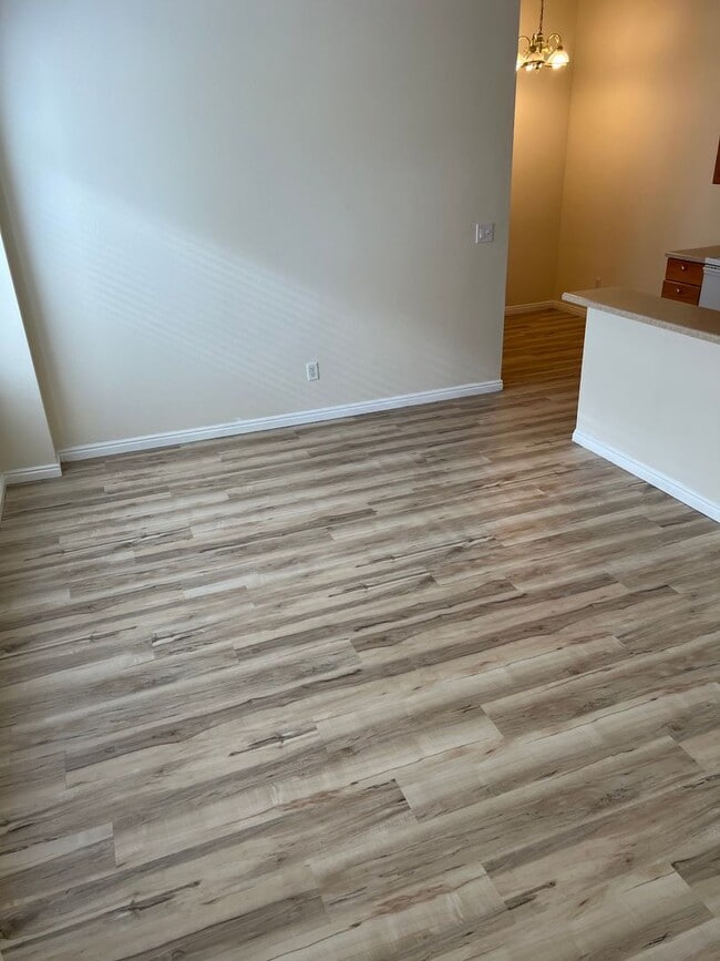 Photo - Holly St. - 1307/1309 Unidad 1309