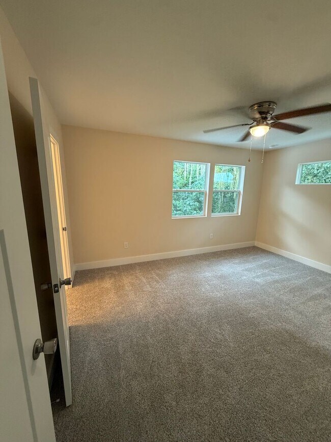 4405 NW 31st Ave