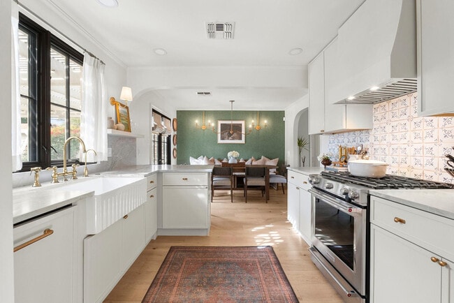 Photo - 317 W Encanto Blvd