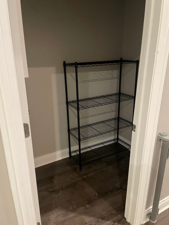 Photo - 6031 W Giddings St