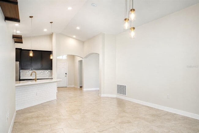 Photo - 2172 Lakeside Ave