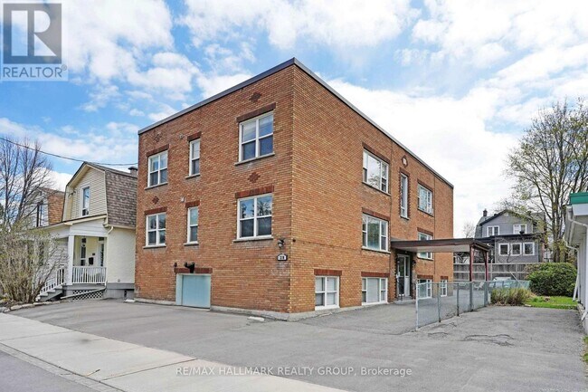 Photo - 310 Byron Ave