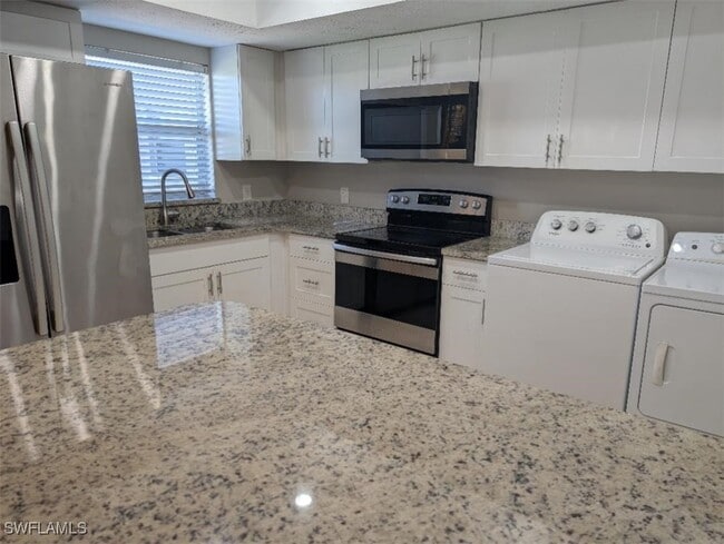 Photo - 3705 SE 9th Pl Unidad 5 Rental