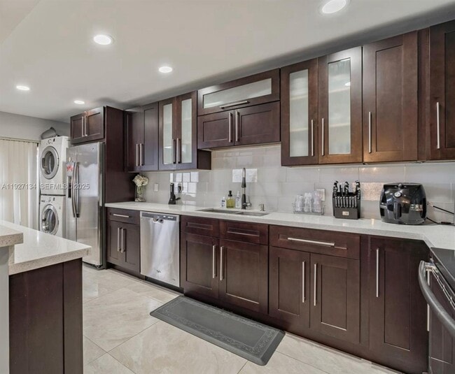 Photo - 550 NW 210th St Unit 102-29