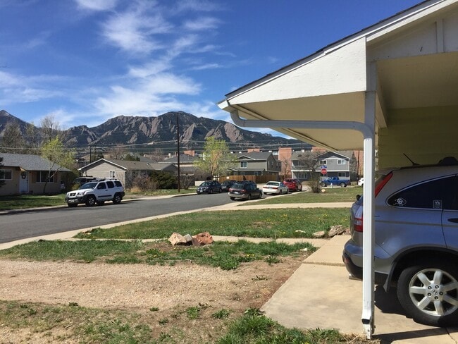 Photo - PRE LEASE: 3 Bed 1.5 Bath House Close To Campus!