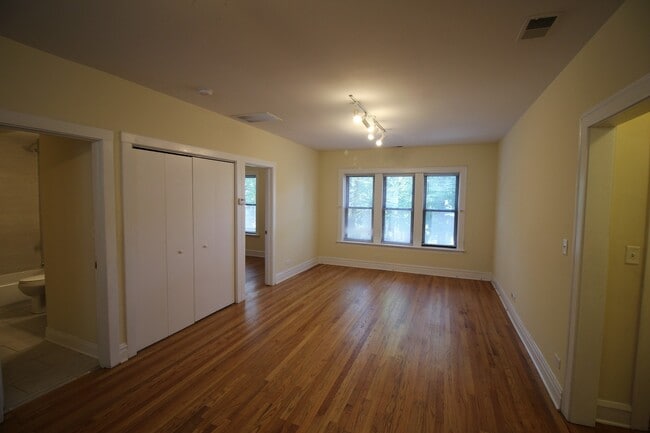 Photo - 3717 Leavitt N St Apartment Unit 3