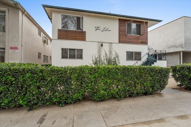 Building Photo - 1021 N Edinburgh Ave