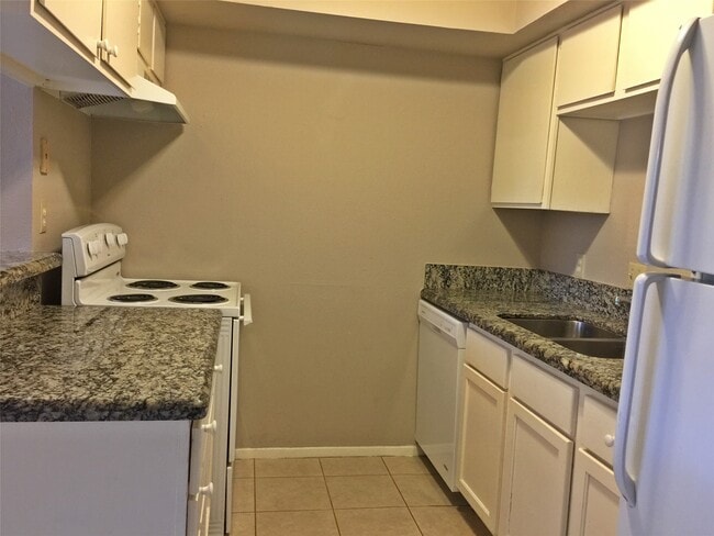 Building Photo - 9217 Vogue Ln Unit C