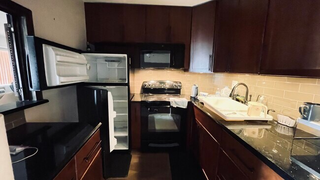 Photo - 23 Easthampton A