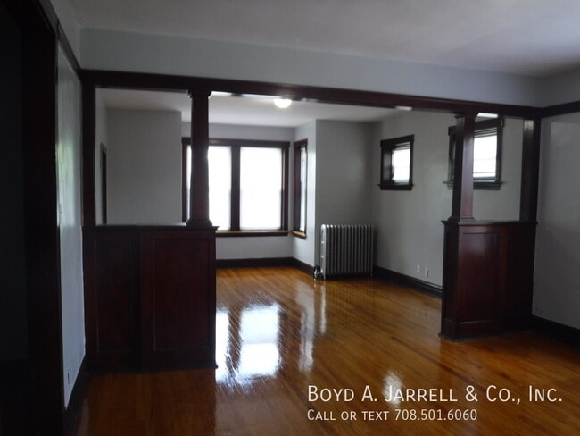 Photo - 9548 S Prairie Ave Unit 3rd Floor