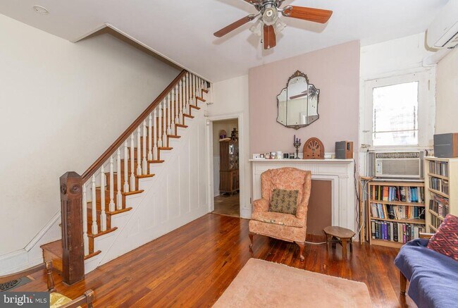Photo - 866 N 30th St