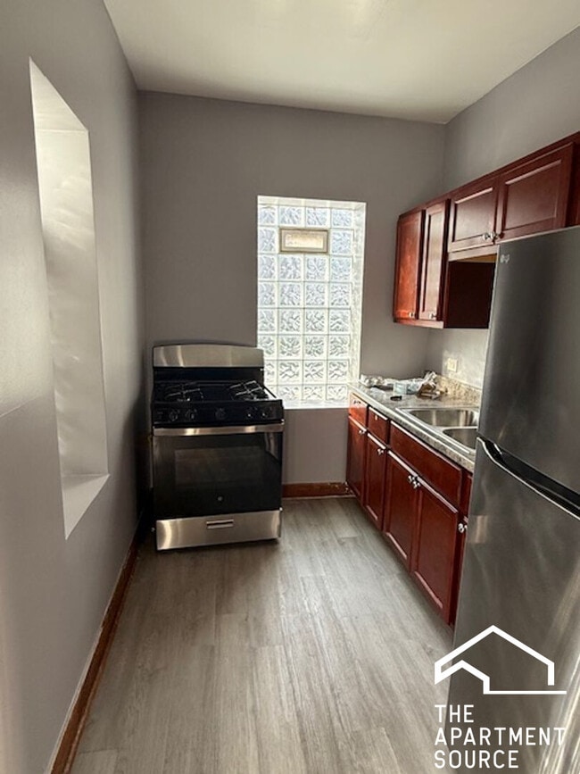 Building Photo - 1142 S Francisco Ave Unit 1R