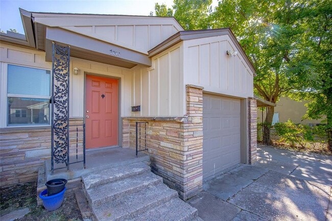 7014 NW 45th St