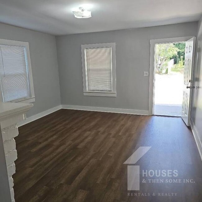 Photo - 354 E Floyd Baker Blvd