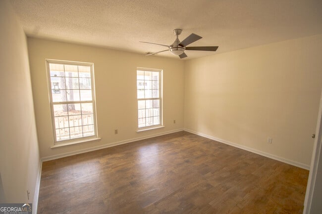 Photo - 607 N Kevin Ct